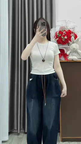 Quần Jean Nữ Ống Rộng Bo Gấu  #quanjean #quanjeannu #thoitrangnu #phoidoxinh #xuhuong 