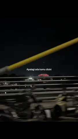 Kita hidup di dua kota yang berbeda, tapi setiap kali saling mengabari, rasanya jarak itu hilang. Kota ini memang tak sama tanpamu, tapi kita percaya nanti akan ada waktu di mana dua kota ini bertemu dan semua rindu akhirnya pulang @ijaak✨ #xybca #4u 