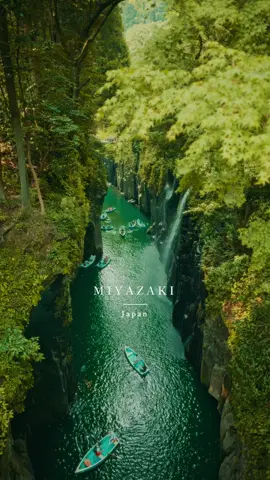 📍 Takachiho-kyo -高千穂峡- Moyazaki, 宮崎 Beautiful places in Japan 🇯🇵  #visitjapan  #travelgram #japan #japanlife #instajapan        