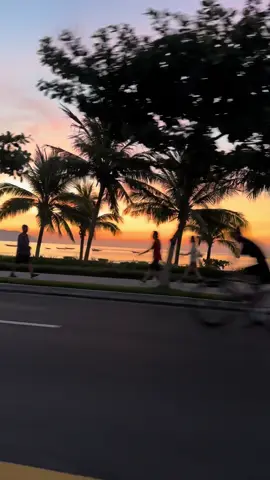 Bình minh ở Đà Nẵng là một điều tuyệt vời khó tả, có một sự chấp niệm với thành phố này #danang #danangcity #lovecity #viral 