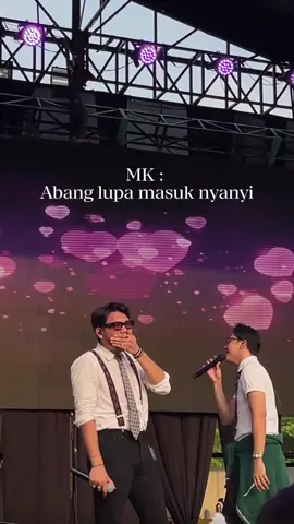 Bekasi panas bgt ya baang, sampe bikin gak konsen🫠🤭 @chicoandreas  #yovieandnuno #chicoandreas #ynlive #janjisuci #CapCut 