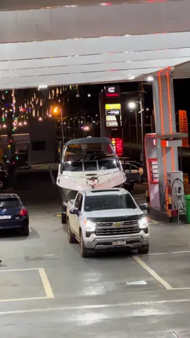 Sueño dorado 🥹😮‍💨 #silverado #yate 