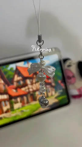 treo vào đt, máy ảnh dễ thưn #keychain #keyring #mockhoa #dethuong #trending 