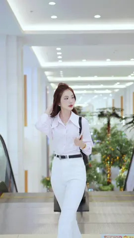 Chúc các chị em một ngày 20/10 thật vui vẻ, xinh đẹp và hạnh phúc #lamiacongso #xuhuong #lamiadesign #macdepmoingay #phanhgu 