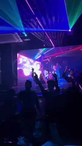 Tidak selamanya dunia indah          #kalakkaro                                       #fyppppppppppppppppppppppp 