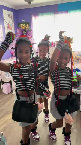 They gon’ see these nails in every class today 😂💅 #fypシ #explorepage✨ #tiktok #cousins #goodmorning 