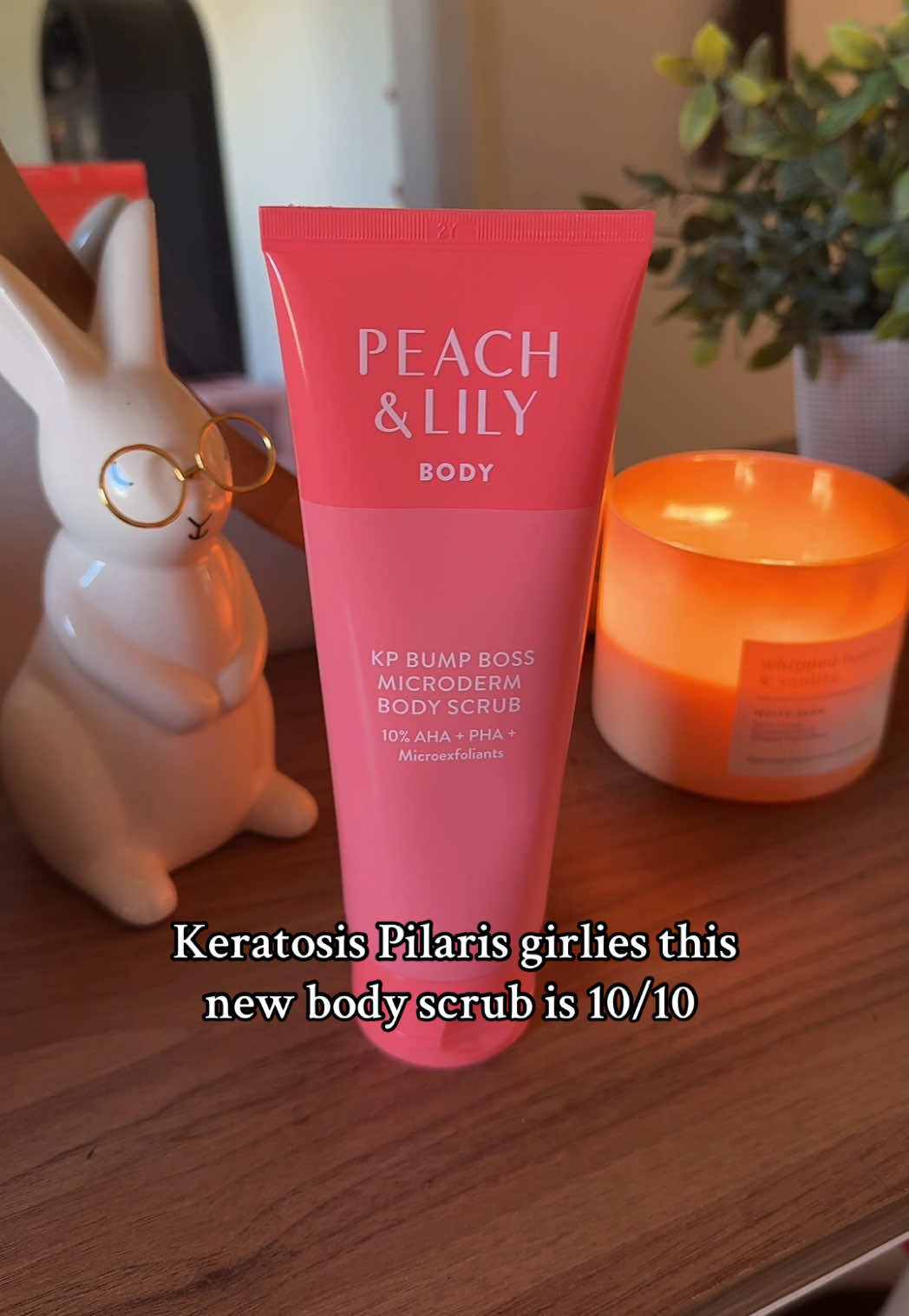 KP who? 🍑✨ Say goodbye to strawberry skin with Peach & Lily’s new KP Bump Boss 🧡🍑 #peachandlily #keratosispilaris #kp #everythingshower #bodycareroutine 