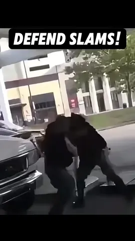 How to defend being slammed  #mma #boxing #UFC #muaythai #combat 