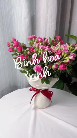 Bình hoa hình bó hoa hehe xinh quá chời ơi chân ái cuộc đời lunnn  #binhhoa #binhhoadecor #decorxinh #binhhoaxinh 