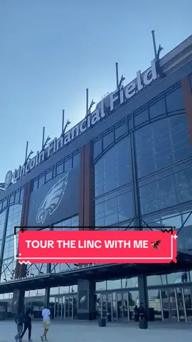 Sundays are for The Birds 🦅💚 #discoverPHL #eagles #gobirds 