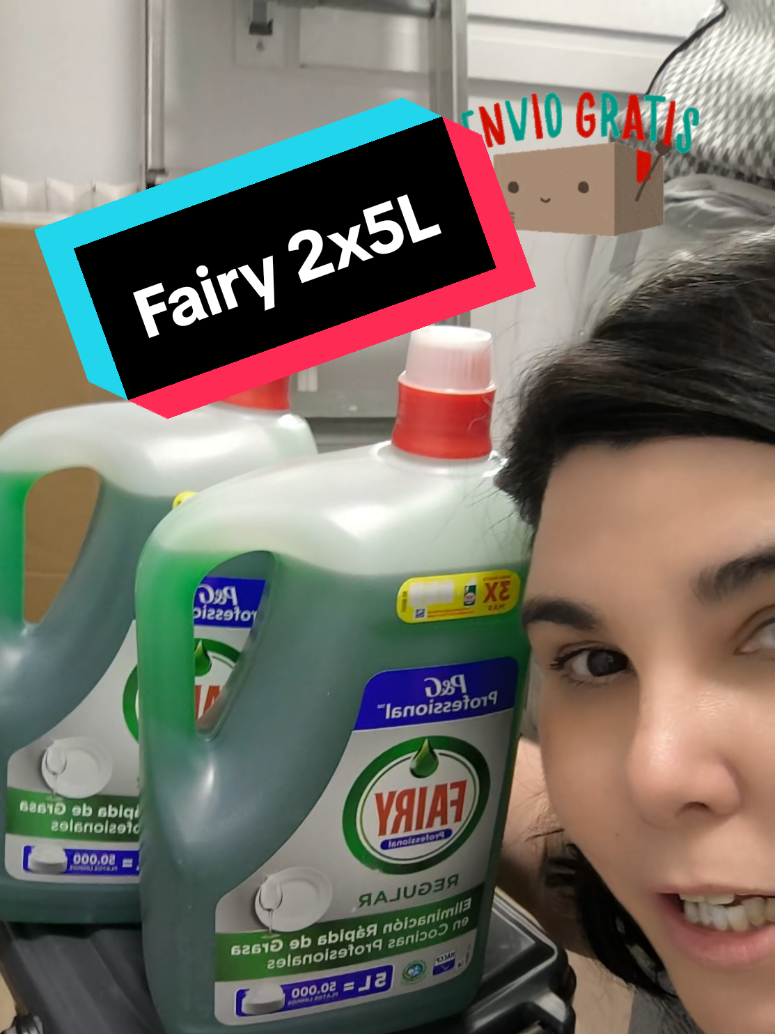 Te gusta ahorrar en tus productos de limpieza? pues estas dis gareafas de Fairy professional de 5litros cada una te van a ayudar con el ahorro. #fairy #lavaplatos #ahorro #blackfriday #ofertasparati 