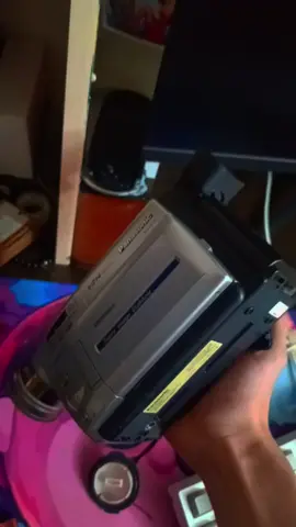 КАМЕРА ПРОДАЕТСЯ!!! КОМУ ИНТЕРЕСНО В ЛС. #вхс #vhs #hi8 #видеокамера #кассетнаявидеокамера #4real