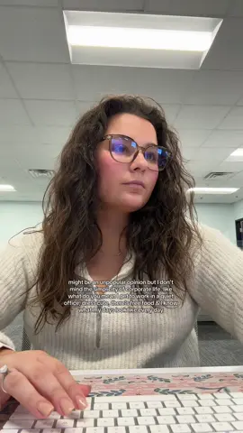 i’m always here for a simple work life #corporatelife #simplicity #simplework #corporatebabe #fyp 