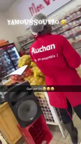 #humour #cotedivoire🇨🇮 #yamoussoukro #auchan @KIKI BENZÉNI tu es fort😂😂😂😂😂😂😂