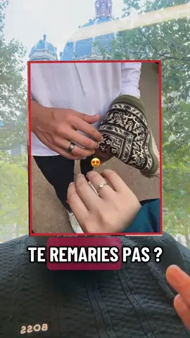 Il y a des femmes qu’on n’oublie jamais… Pas parce qu’elles étaient parfaites, mais parce qu’elles protégeaient leur couple comme un secret sacré. Cet homme n’a jamais pu se remarier depuis 15 ans, parce que son épouse — paix à son âme — ne dévoilait jamais leurs différends, même à ses parents. Elle avait compris ce que beaucoup ont oublié aujourd’hui : L’amour, ce n’est pas tout dire, c’est savoir ce qu’il faut taire pour préserver la paix. Le Prophète ﷺ a dit : « Parmi les pires personnes auprès d’Allah le Jour de la Résurrection, il y a celui qui dévoile les secrets de son époux ou de son épouse. » (Rapporté par Muslim) 💔 Aujourd’hui, certains exposent leurs disputes sur les réseaux ou à leurs proches… Mais l’Islam nous enseigne : “Elles sont un vêtement pour vous, et vous êtes un vêtement pour elles.” (Sourate Al-Baqara, 2:187) Couvre ton conjoint comme tu veux qu’Allah te couvre. 🌙 #pourtoi #pourtoutlemonde #mariage #amour #fyp 