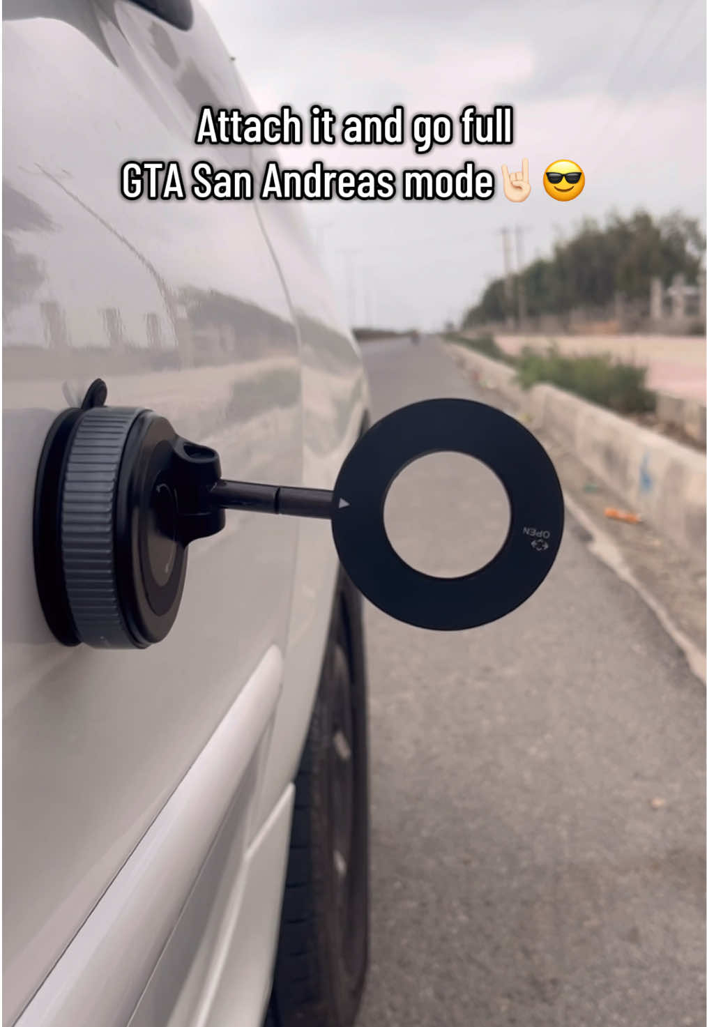 Your style, your rules — this holder fits it all! 💯 #phoneholder #gta #tiktokmademebuyit #CarAccessories #viralfinds 