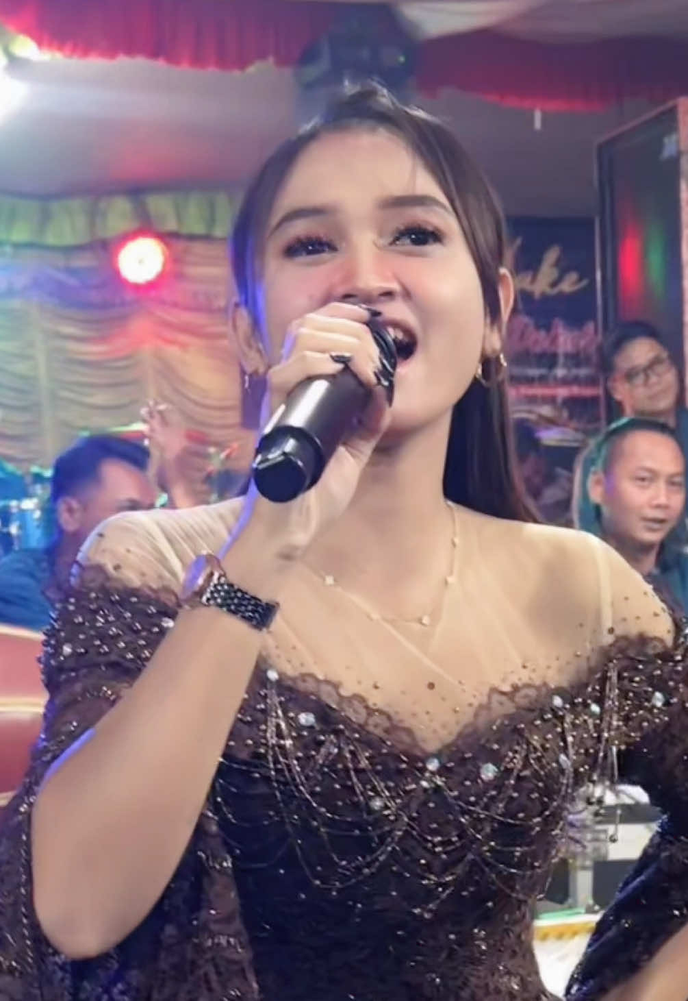 Dewiyan ~ Pelampiasan  #admajamusic #campursari #sragen24jam #kerikeri #ars@AdjieWinsa @Bogang (ADMAJA MUSIC) @ALDRIAN PRASETYO @mas'geotreex @Agus winar @dekdewiiiii @PAK EKO ADMAJA @Ikhsan_alfando 
