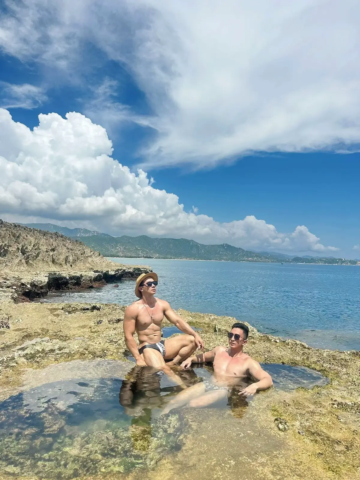 Couple Hoang Tony #xuhuong #tiktok #fyp #sea #view 