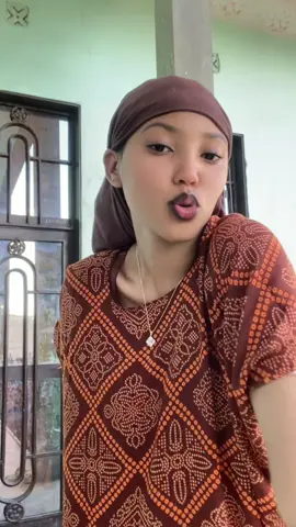 Laki jenai sitabase 🤦‍♀️