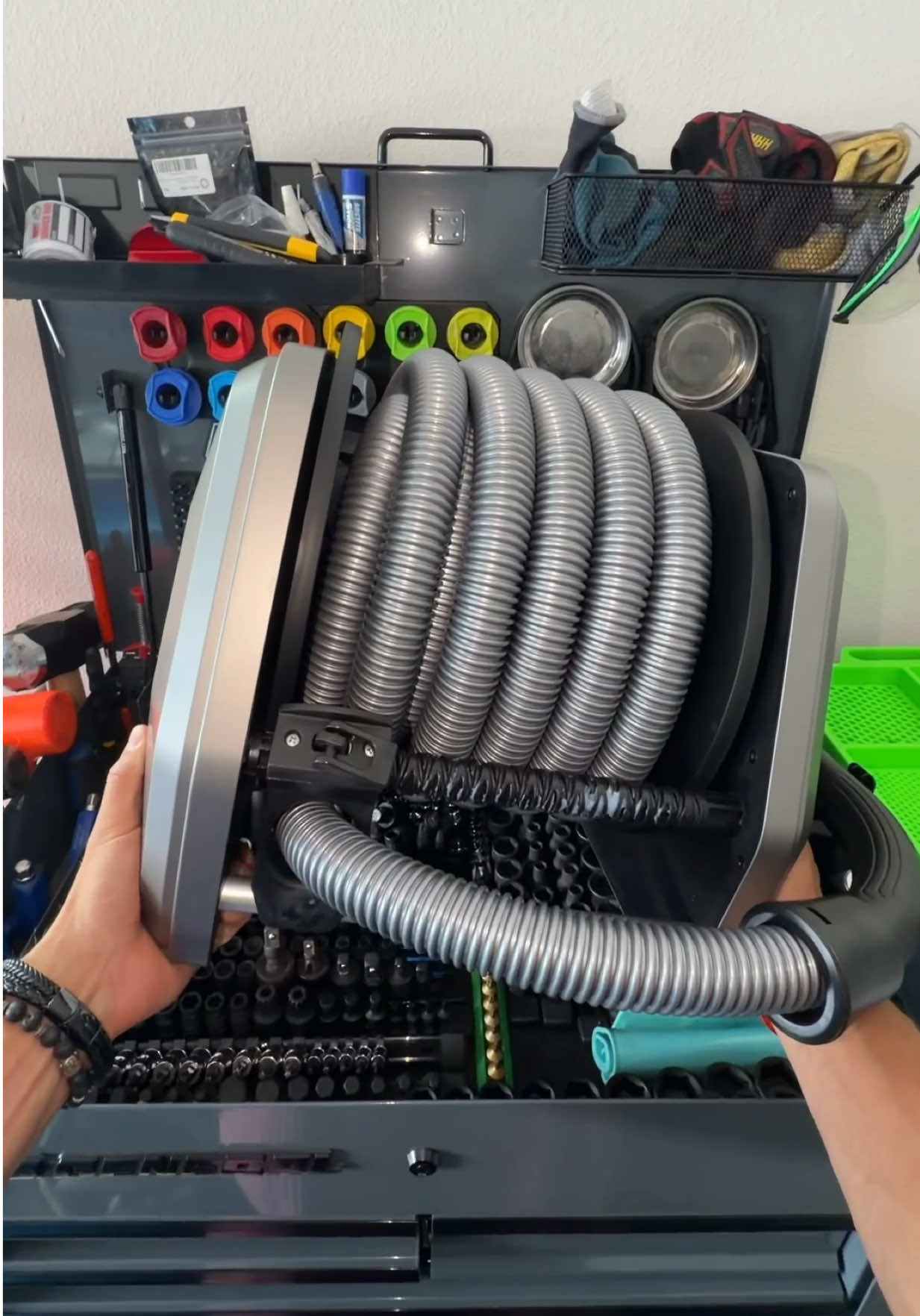 Okay this was a MASSIVE garage upgrade…. This is sick!!! #giraffetools #detailersoftiktok #detailers #blackfridaydeals #musthaves 