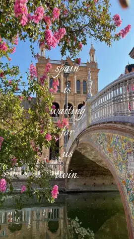 i have to go to spain once in my life. #spain #trip #twin #trend 