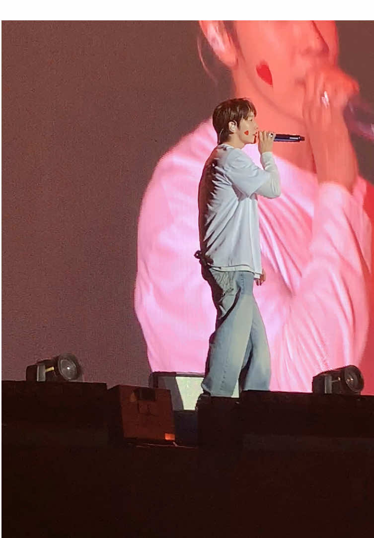 Inikah rasanya jatuh cinta💗🫶🏻 #leedonghae #superjunior #supershow10injkt #수퍼주니어 #supershow10 