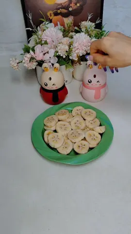 This toothpick box is so cute! You can eject the toothpicks by pressing it lightly. It can also be used as a small ornament when not in use. It is beautiful and practical! #toothpickbox