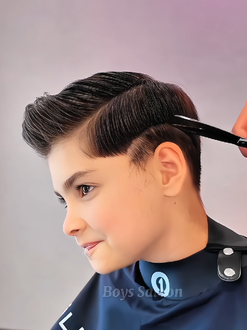 Cute Boy Hair Style 😱✂️ #foryou #foryoupage #cuteboyshairstyle #boyshaircut #saloon 