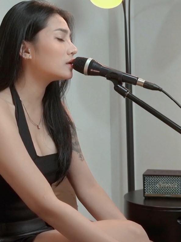 #latoyadelarasa #maafkanaku #song #fyp #xyzbca 