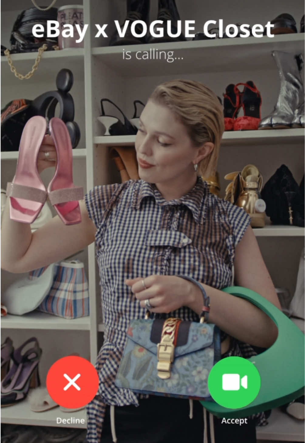 Kommt mit in den Fashion Closet von VOGUE. Redakteurin Valerie Specht zeigt die spannendsten Pieces, die es bei @eBay Deutschland gibt.