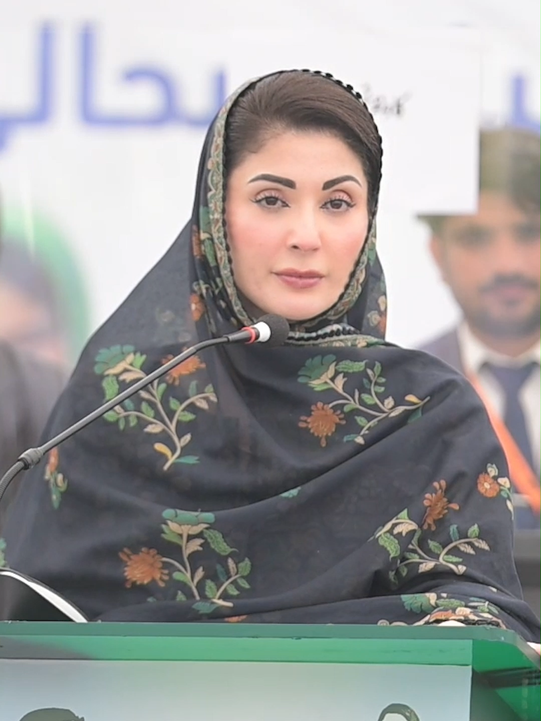 کسی سے کوئی پیسہ نہیں مانگا، دنیا کے سامنے میں نے ہاتھ نہیں پھیلائے۔ میں نے یہ سوچا کہ پہلے میرے پاس جو وسائل ہیں، پنجاب کے عوام کی امانت ہے، پہلے میں وہ ان کے قدموں میں رکھوں۔ کسی سے میں نے کوئی مدد نہیں مانگی #MaryamKaWadaPura