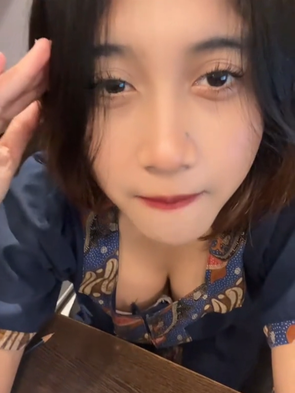 Akun : tiara.dewata_