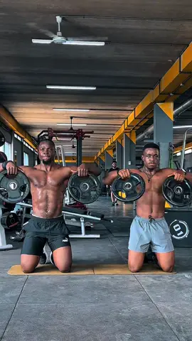 Shoulder 🔥🦍🦍 @coachQuddusofficiel  #epaules #💯musculation 