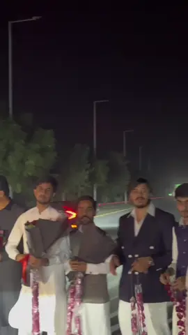 ہم اپنے پیارے بھائی چوہدری مون چیمہ اور فرخ چیمہ کو عمرہ سے واپسی پر مبارک پیش کرتے ہیں📿@Ch Moon Cheema 