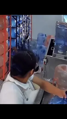 Những tình huống ngu nhất hành tinh, ai cứu tôi với 🤡🚑#haihuoc #vuinhon #viral #funny #xuhuong2025 