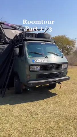 Unsere Roomtour Part 1
 Hier seht ihr alles rund ums Auto.
 Morgen folgt Part 2
 .
 .
 .
 #RoomTour #vanausbau #selfmadecampervan #builtnotbought #part1                         