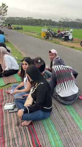 monggo ngopi sore di@Kopling_Artomoro @Fitriafee @Ravi Rafsanjani @Kakak Blontang726@nunna_3 
