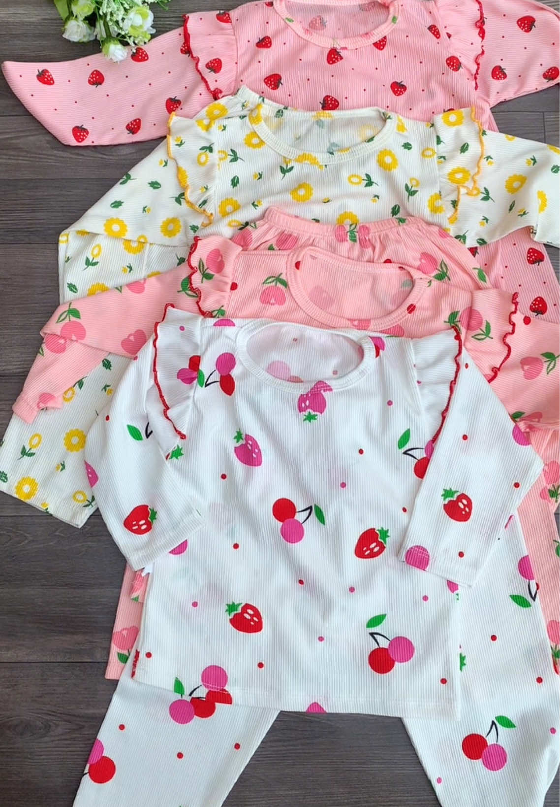 Combo 4 bộ dài tay cho bé siêu xinh #xuhuong #quầnáochobé #đồthuđông #dàitaychobé #đậuđậushop 