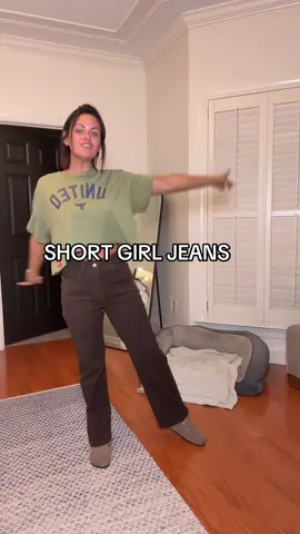 Short girl jeans. The perfect mix between wide leg and skinny. Full of stretch! Flattering and comfy. Sized down to an XS (5'3, 25