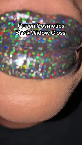 This is now my favorite black lipgloss!🖤🔥 #queencosmetics #blacklips #blacklipgloss #tiktokshop 