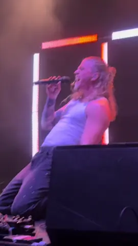 This is for all the Shane girlies! @Shane Appell appreciation post from the Boston show. You’re incredible Shane-O!  #midnighttilmorning  #boston #shaneappell #concerts #fyp 