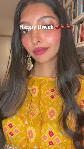 #Diwali #southasian #desi #hindu #outfitinspo 