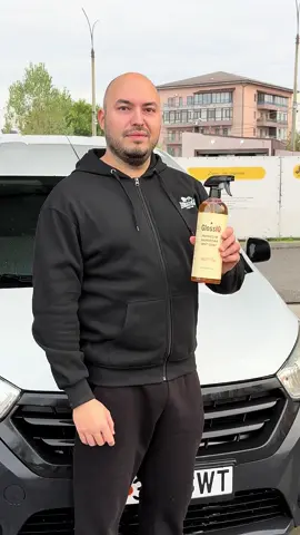 Am încercat noul GlossIQ Wet Coat și efectul e pur și simplu wow! 💦 Aplicare pe mașina udă, un simplu jet de apă și vezi imediat cum totul se transformă: 👉 apa se scurge instant, 👉 luciul e de showroom, 👉 iar protecția hidrofobă e vizibilă pe loc. Rapid, simplu, eficient — exact cum trebuie! Descoperă și tu GlossIQ Wet Coat pe glossiq.ro @GlossIQ #GlossIQ #WetCoat #LuciuJaponez #CarCareRomania #hydrophobiceffect 