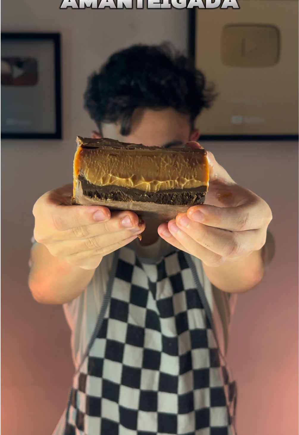 REFIZ A TORTA DO PICA PAU! 😋 #receitafacil #receitasimples #picapau #sobremesa #doces  • • • ⚠️(ingredientes)⚠️ Massa: 150g de biscoito de chocolate 100g de manteiga Recheio: 1 xícara de açúcar 150 gramas de manteiga sem sal 2 latas de leite condensado 2 caixinhas de creme de leite 1 pitada de sal Cobertura: 200g de chocolate meio amargo