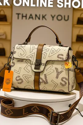 ✨ “Tampil elegan, percaya diri setiap langkah!” ✨ #TasKekinian #OnlineShop #FashionWanita #TasStylish #OOTD     