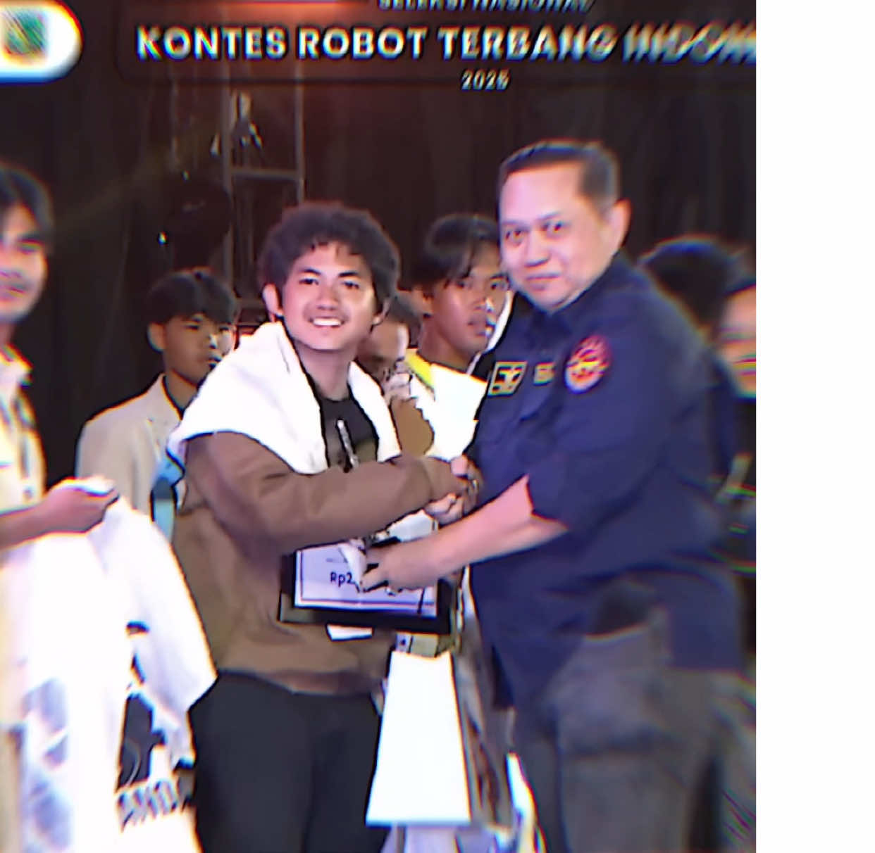 gacorr, congrats pak kadiv @Nicholas Evan S and team @Bayucaraka ITS. ✈️👊🏻🔥 #nicholas #krti2025 #fixedwing #bayucarakaits #its #fyppppppppppppppppppppppp #fypage #xybca 