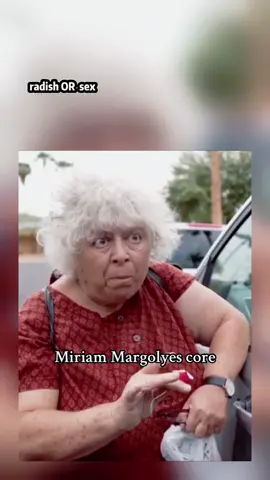 #miriammargolyes #loveofhuns #britishpopculture #britishicons #hunculture #pomonasprout #MiriamMargolyes#miriammargolyes #professorsprout #harrypottertiktok #grahamnorton #grahamnortonshow