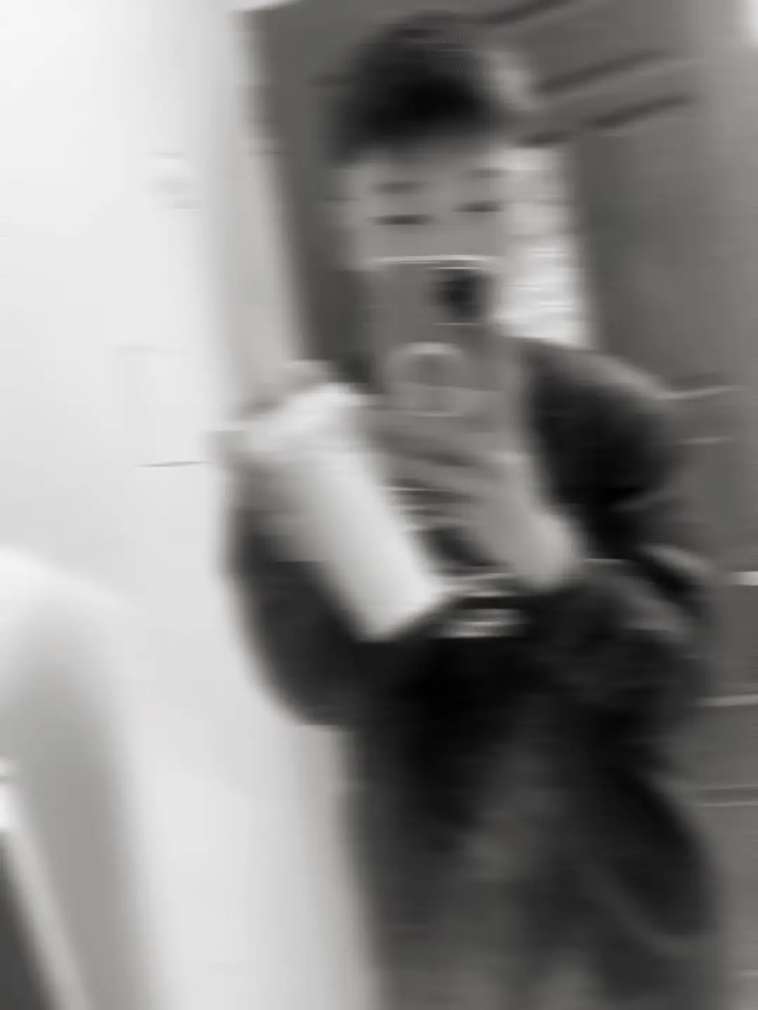 Nam thang sau nay chi thay nhau o qkhu