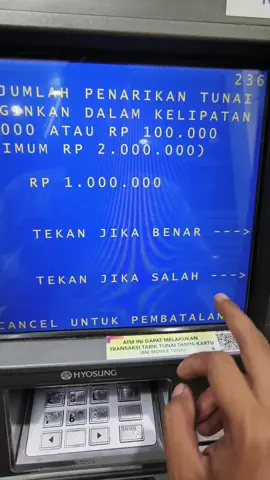 ora ganteng seng penting gayeng😄 #atm #tariktunai #bni #fyp 