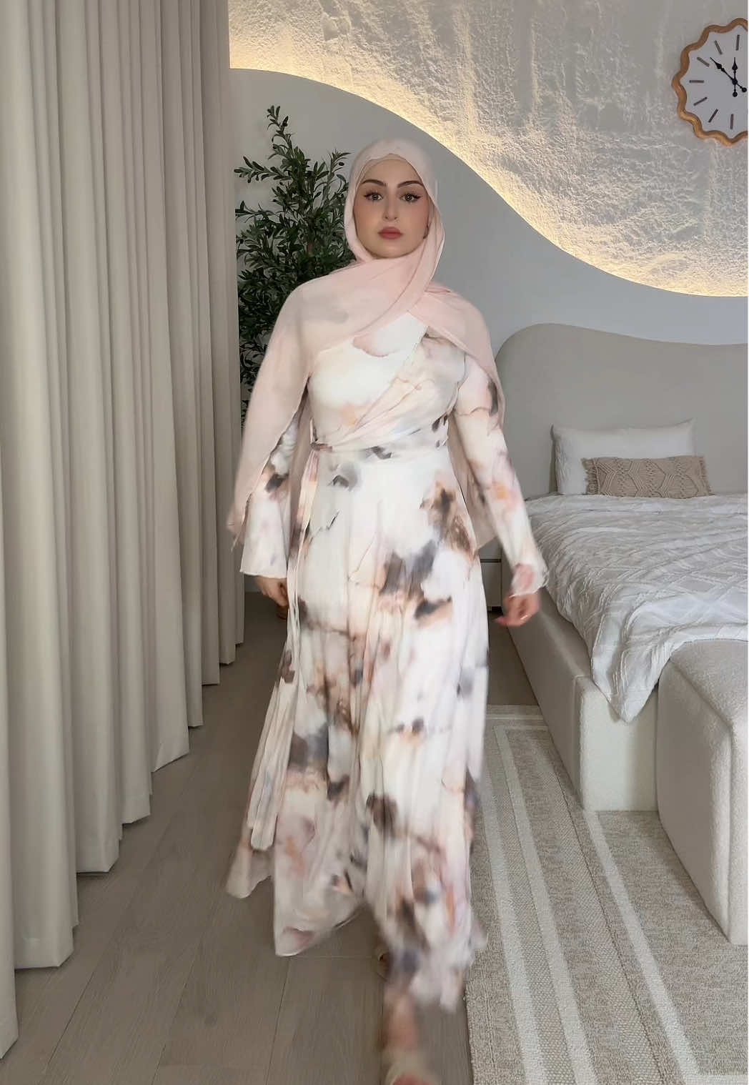 مسااابقة والجائزة قسائم شراء من شي ان @SHEIN_AR_Official  طريقة الاشتراك ابحثو على شي ان عن كلمة: Modelyn SHA  المؤثر صاحب اكبر كمية سيرش هوه الفائز! اذا فزت رح اهدي  10 من متابعيني بطاقة هدية شي ان 200 دولار 🎁 ابحثو الان وادعموني  كود خصم شي ان: 18Sha  ‏#SHEINTrends 
